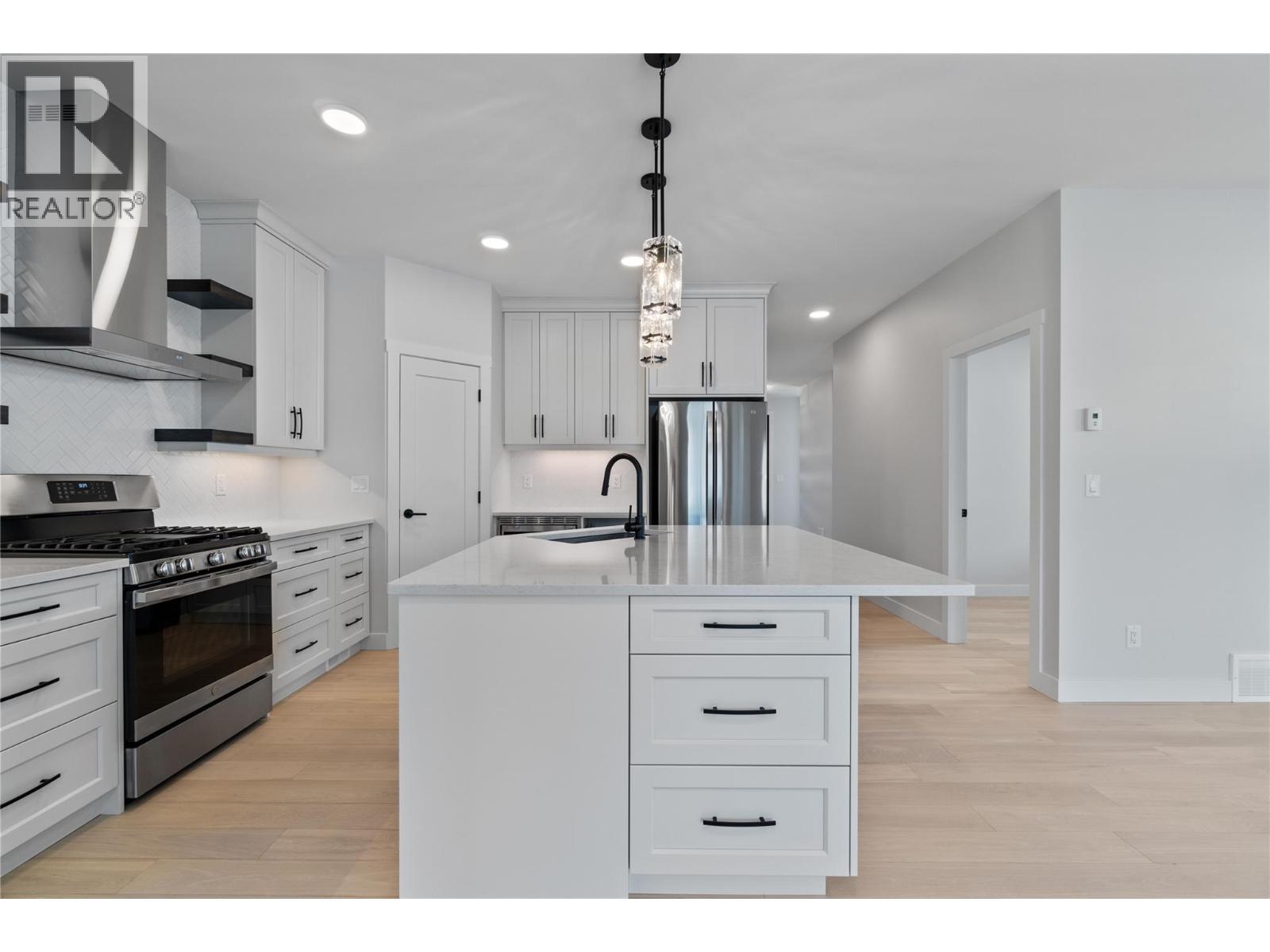 1840 10 Street Sw Unit# 9, Salmon Arm, British Columbia  V1E 0H2 - Photo 5 - 10401520