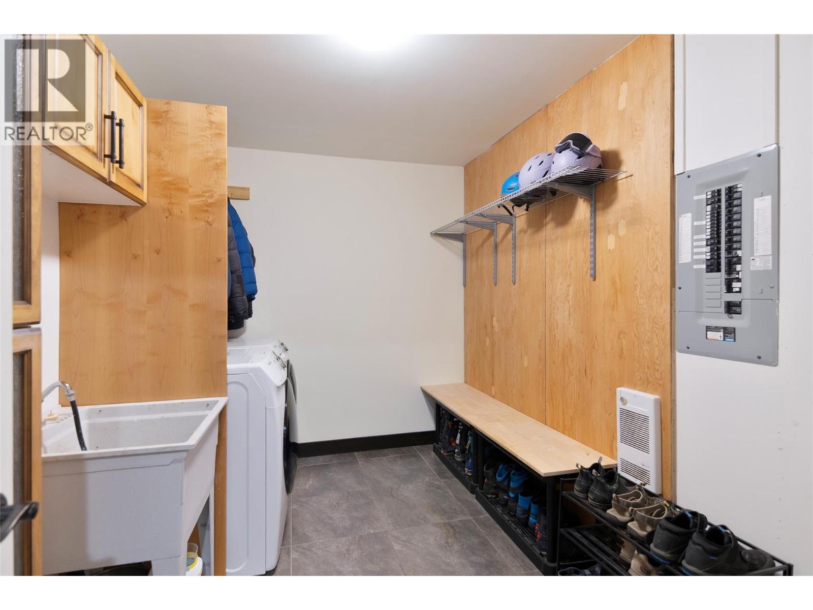 1915 Aspen Crescent, Revelstoke, British Columbia  V0E 2S3 - Photo 42 - 10401419