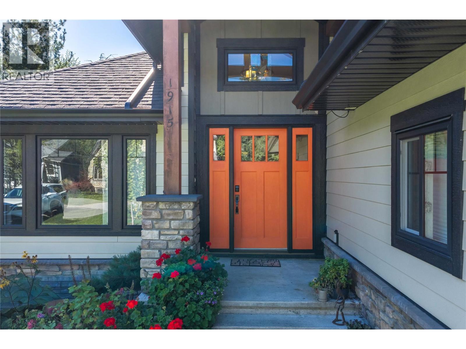 1915 Aspen Crescent, Revelstoke, British Columbia  V0E 2S3 - Photo 6 - 10401419