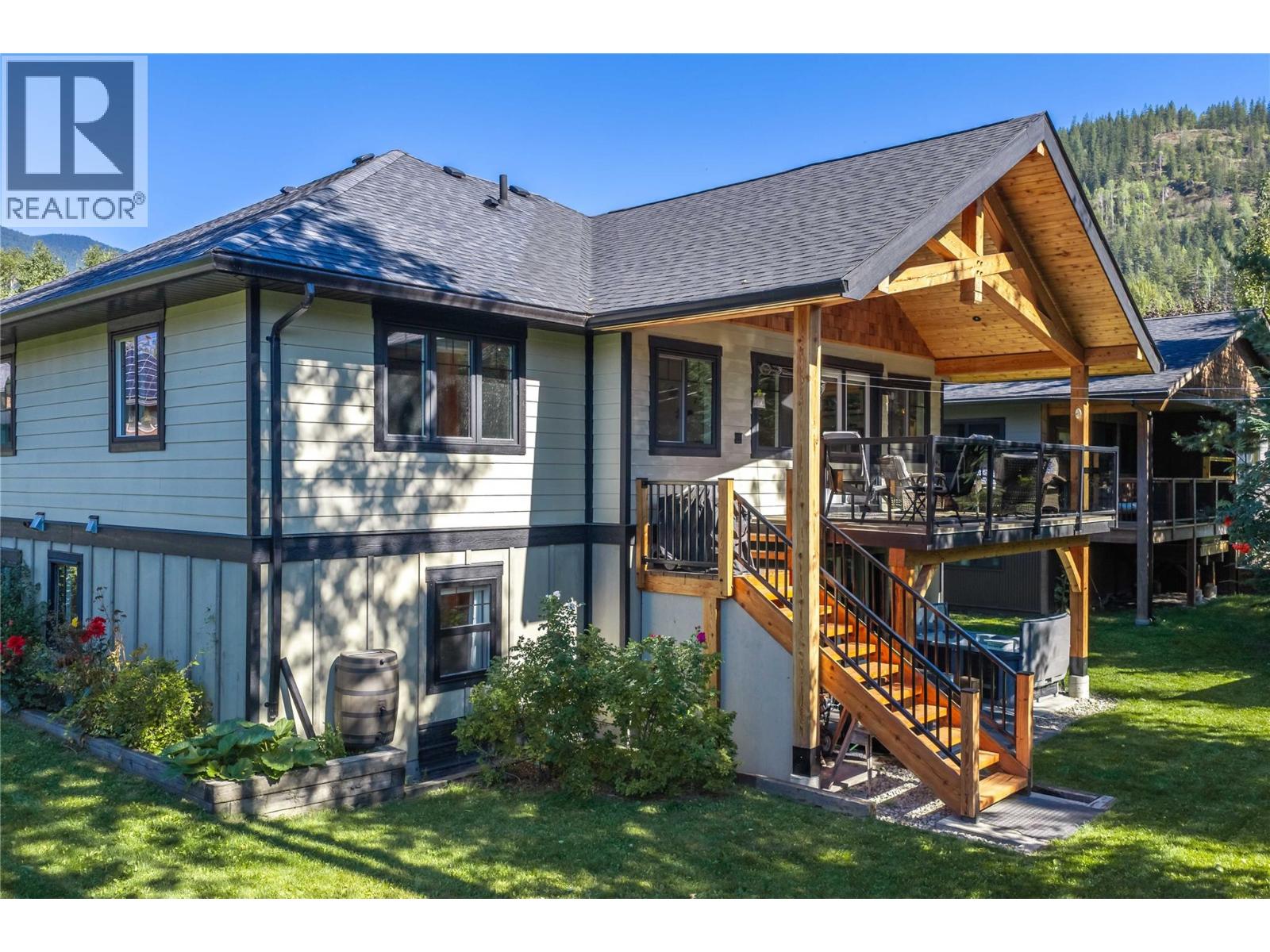 1915 Aspen Crescent, Revelstoke, British Columbia  V0E 2S3 - Photo 69 - 10401419