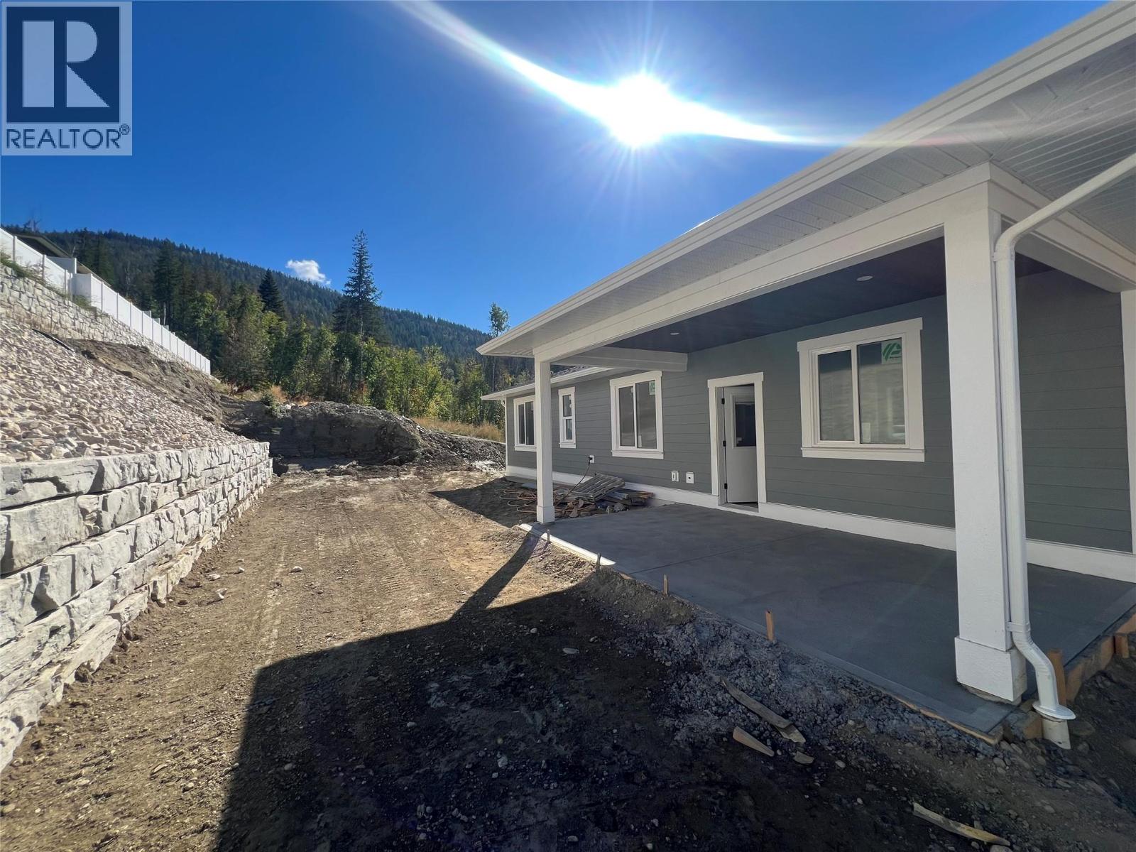 1660 8 Street Se, Salmon Arm, British Columbia  V1E 0G9 - Photo 12 - 10401034