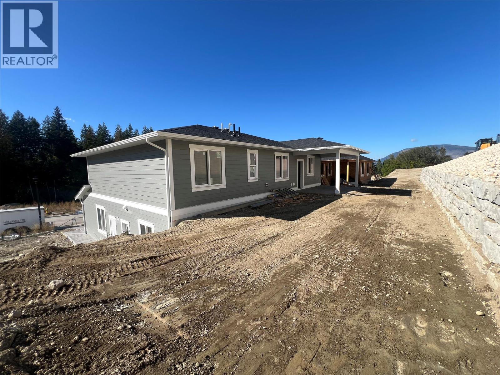 1660 8 Street Se, Salmon Arm, British Columbia  V1E 0G9 - Photo 13 - 10401034