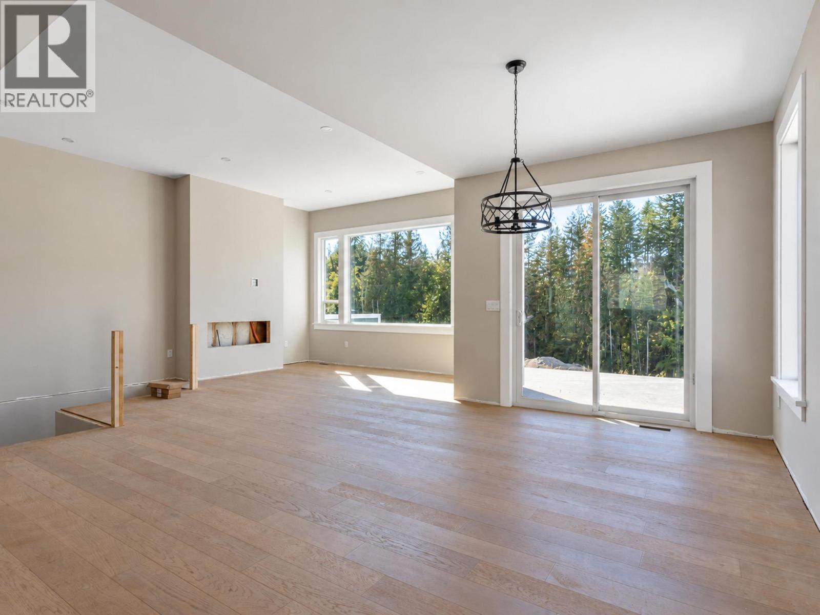 1660 8 Street Se, Salmon Arm, British Columbia  V1E 0G9 - Photo 2 - 10401034