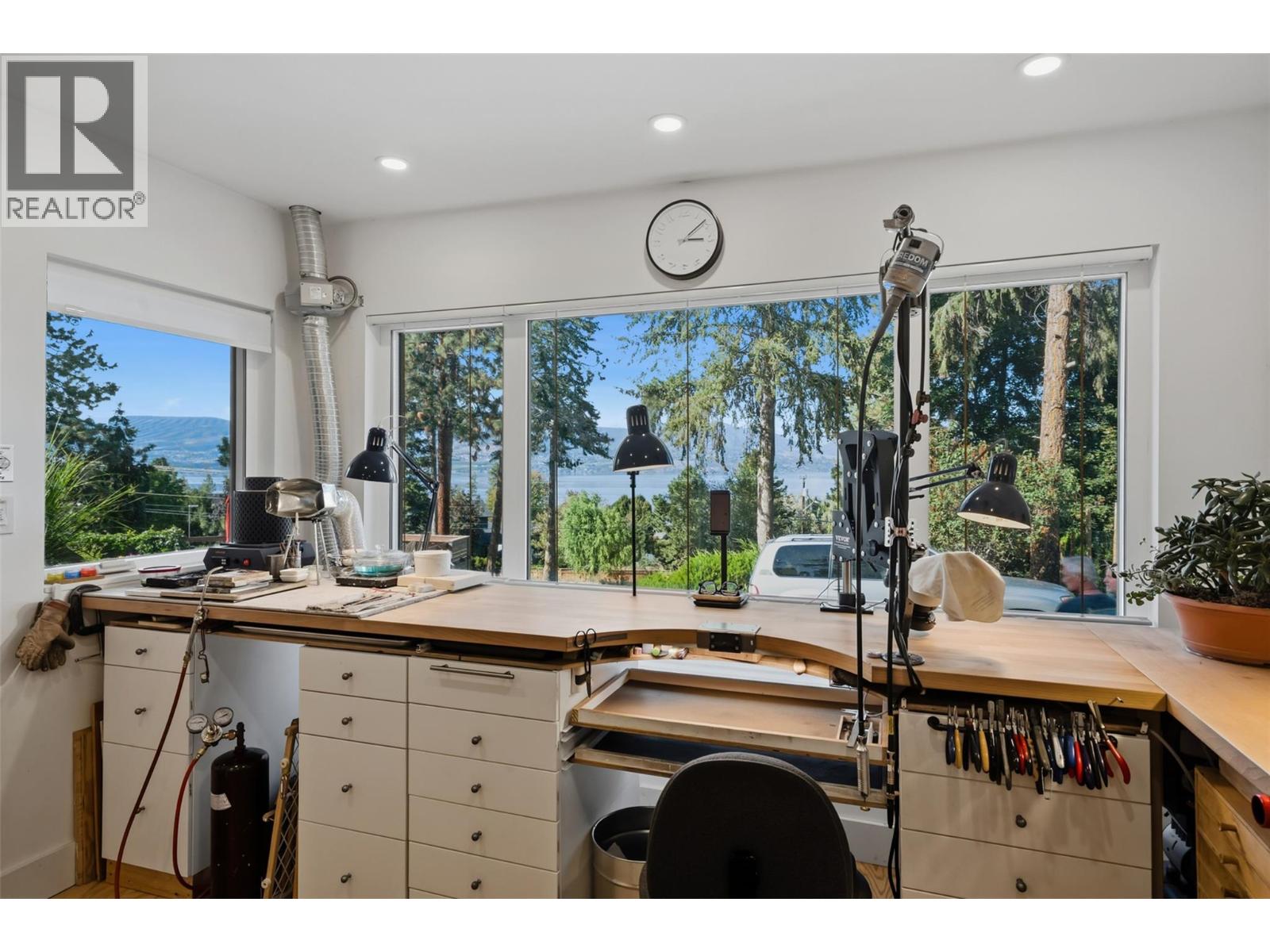 5147 Lakeshore Road, Kelowna, British Columbia  V1W 4J1 - Photo 24 - 10401481