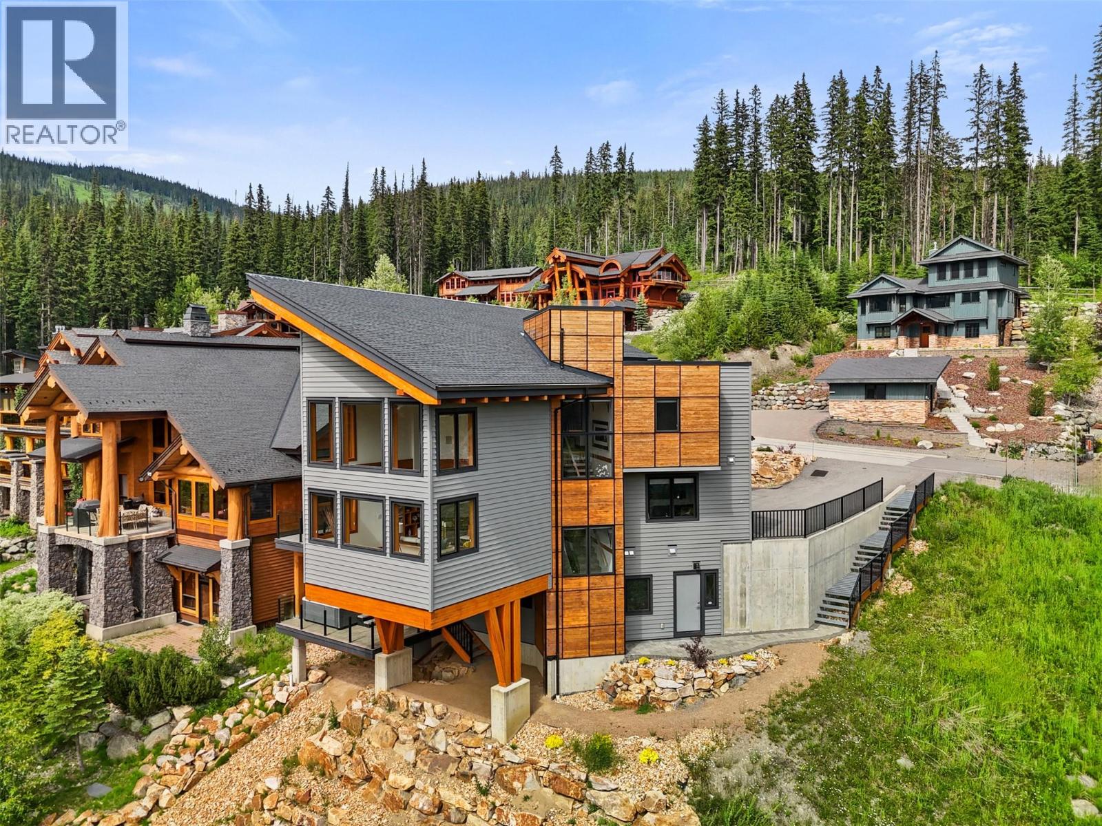 4249 Bella Vista Drive, Sun Peaks, British Columbia  V0E 5N0 - Photo 1 - 10401462