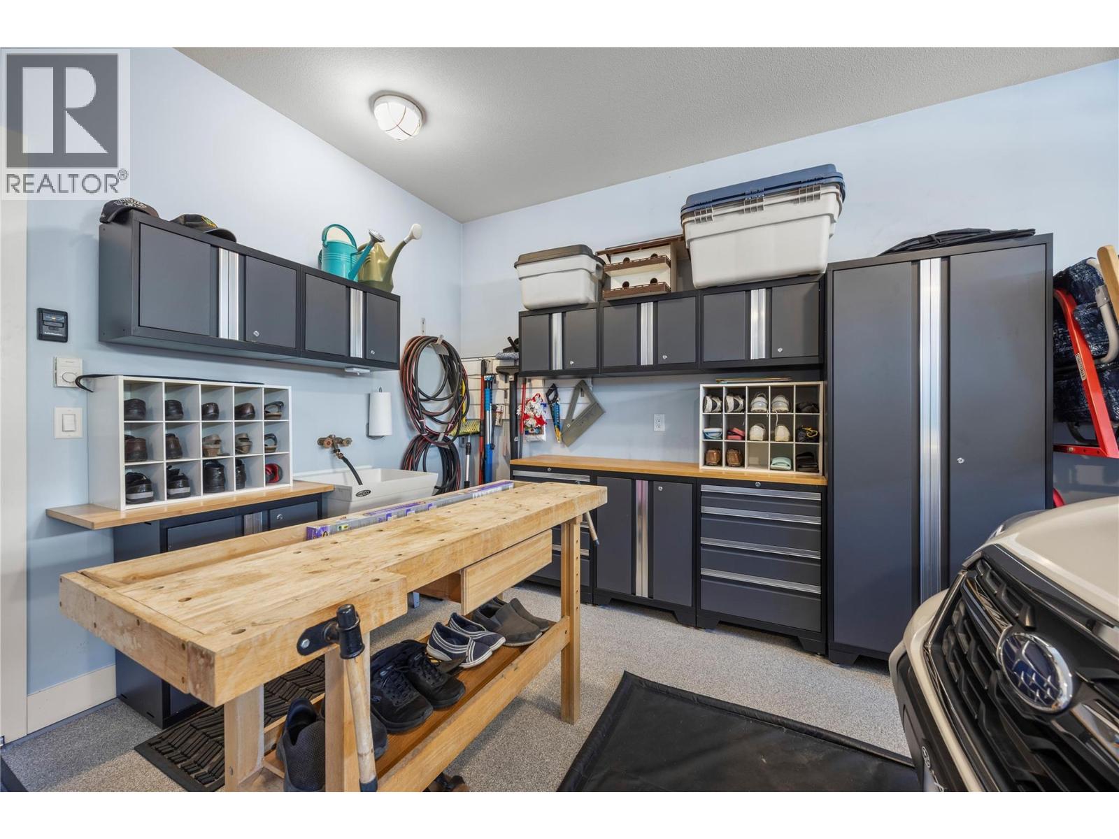 2442 Bella Vista Street, Kelowna, British Columbia  V1P 1S1 - Photo 34 - 10401429
