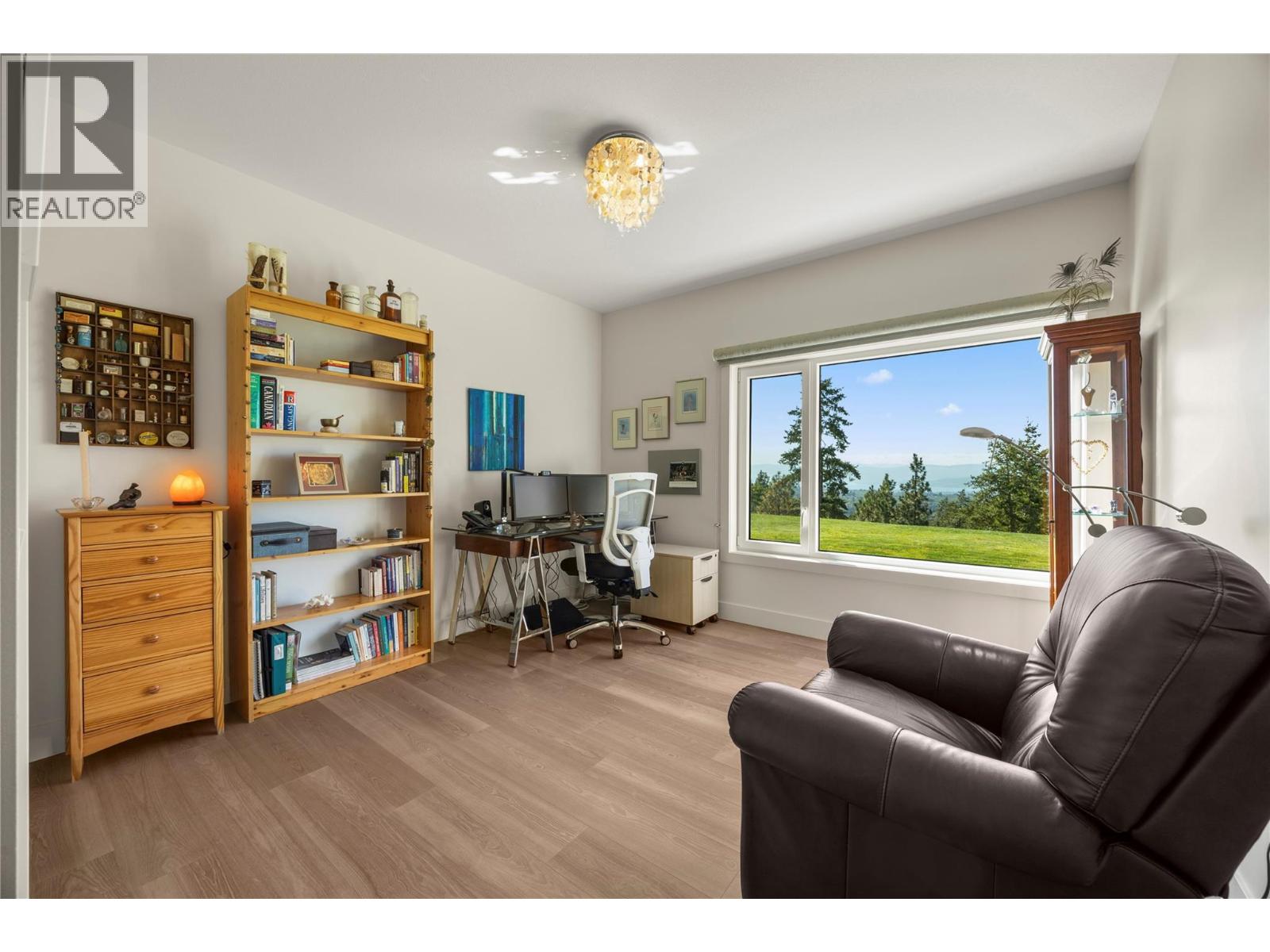 2442 Bella Vista Street, Kelowna, British Columbia  V1P 1S1 - Photo 47 - 10401429