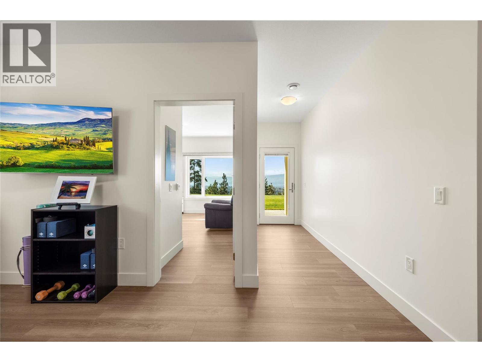 2442 Bella Vista Street, Kelowna, British Columbia  V1P 1S1 - Photo 54 - 10401429