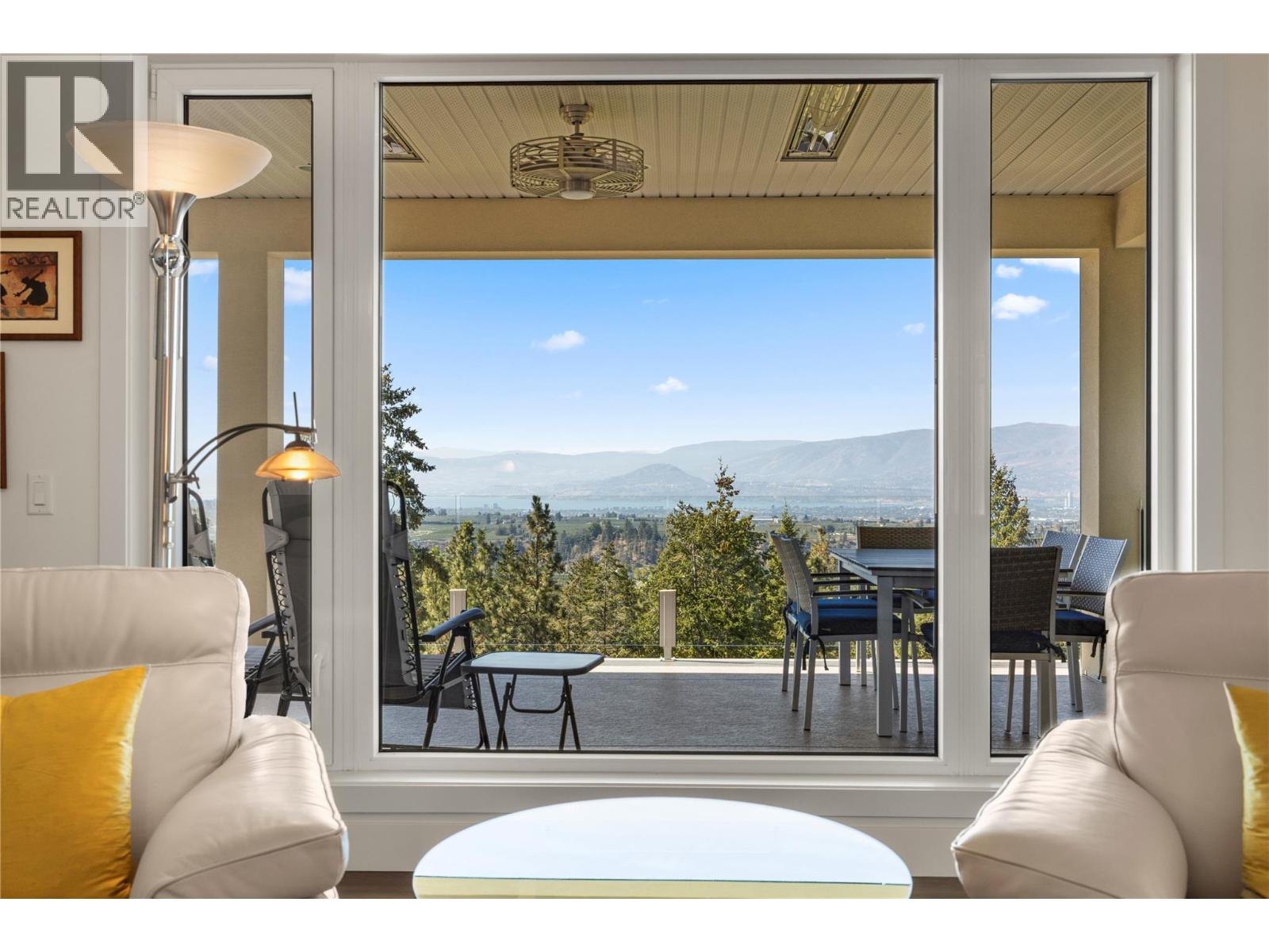 2442 Bella Vista Street, Kelowna, British Columbia  V1P 1S1 - Photo 6 - 10401429