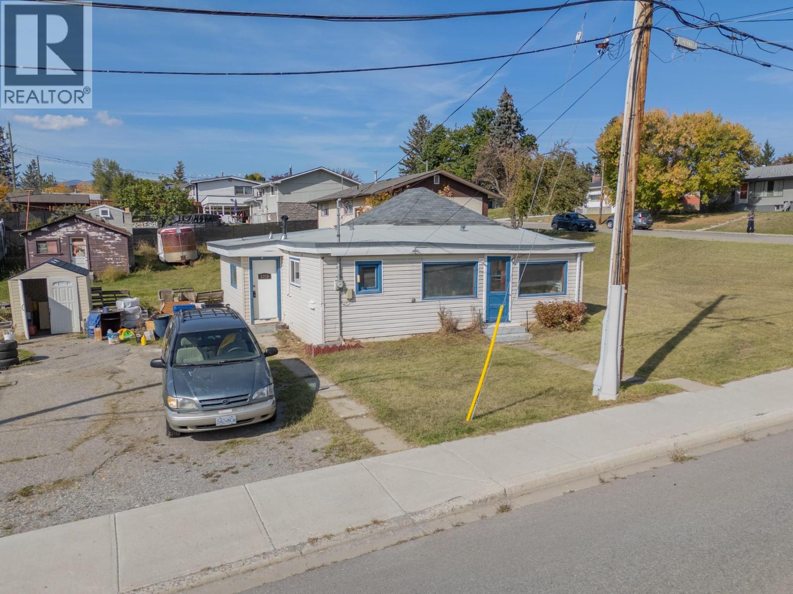 1005 11th Avenue S, Cranbrook, British Columbia  V1C 2R6 - Photo 1 - 10401658