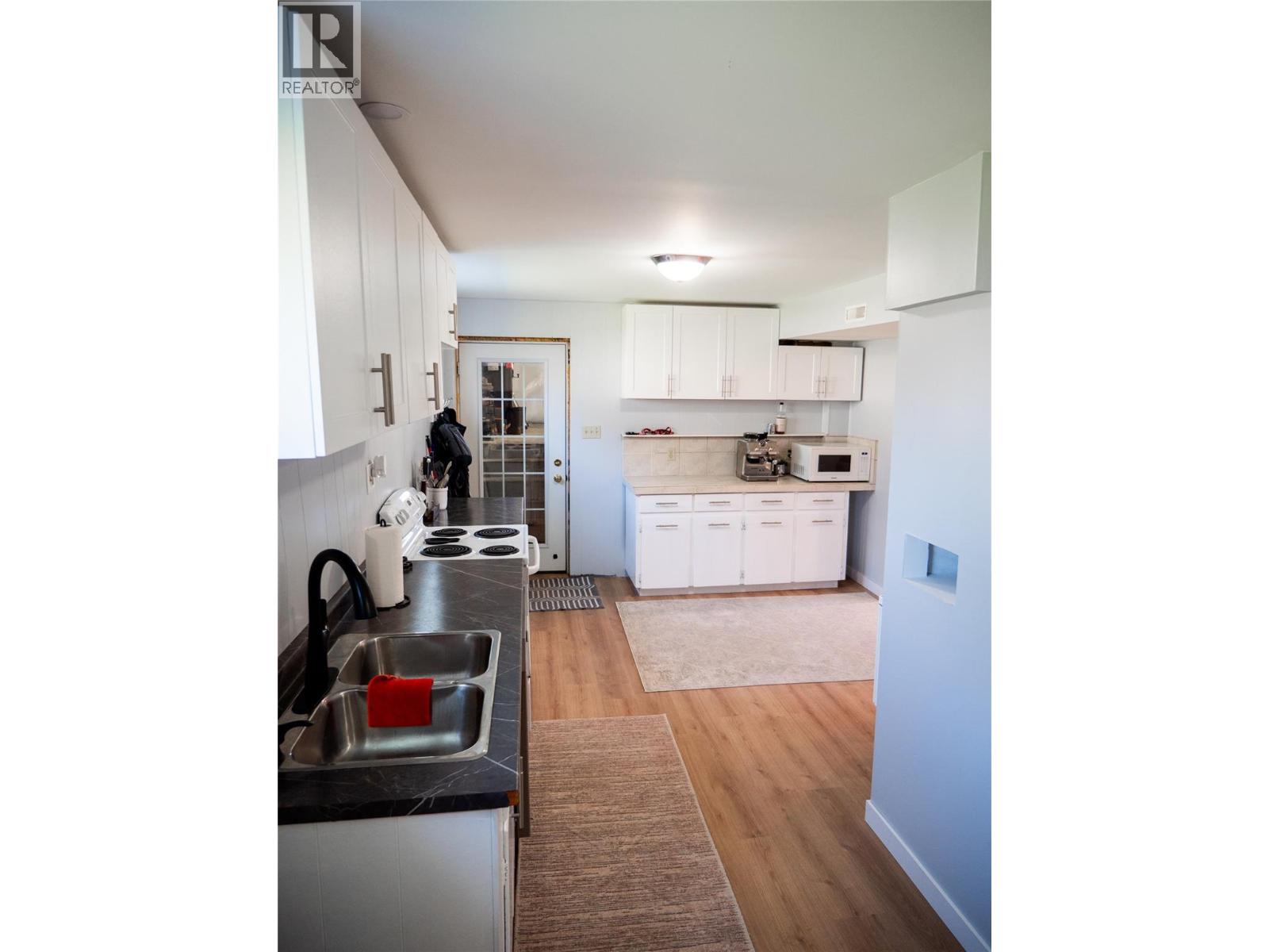 1510 4th Street N, Cranbrook, British Columbia  V1C 3L5 - Photo 18 - 10401477