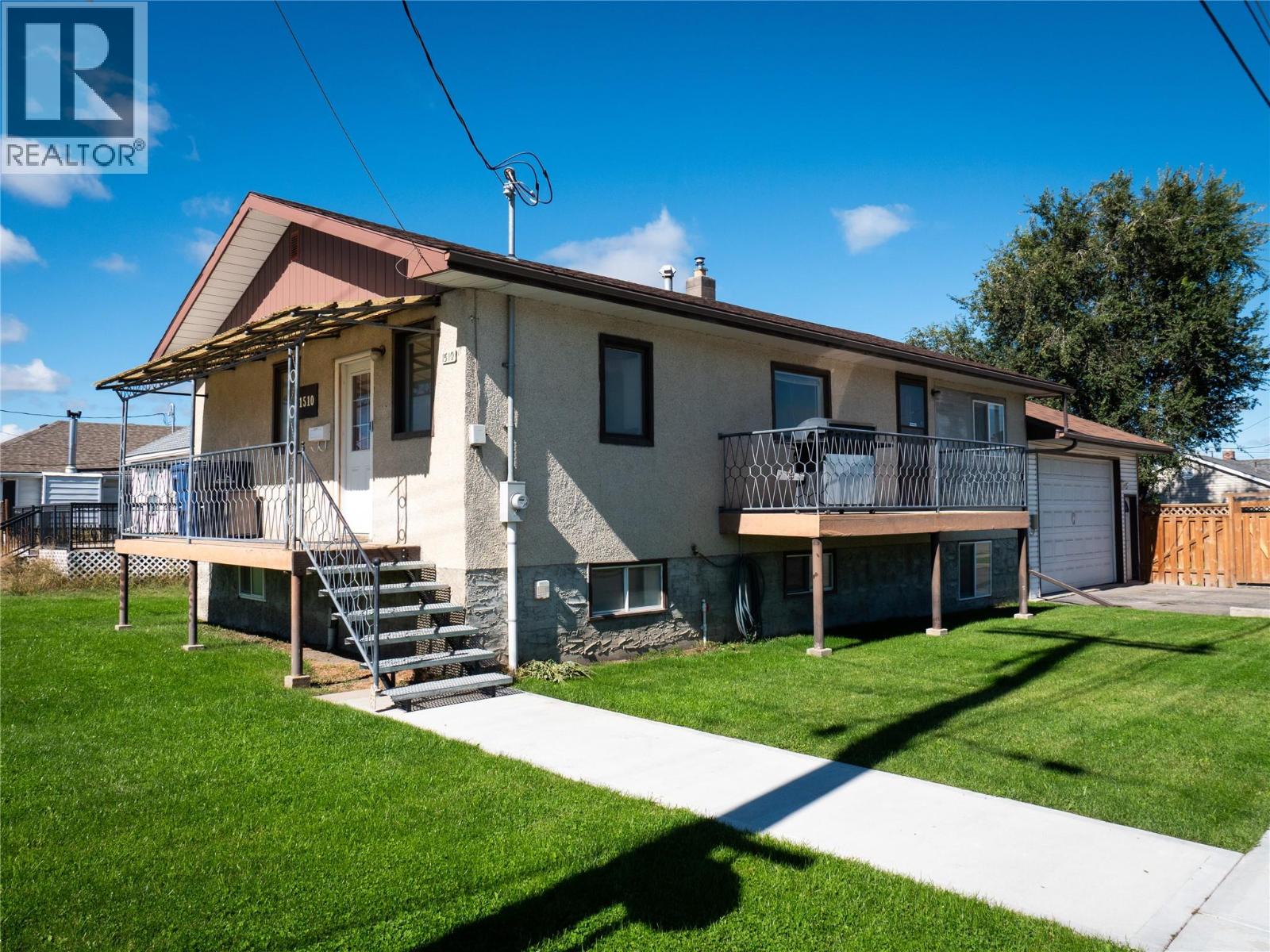 1510 4th Street N, Cranbrook, British Columbia  V1C 3L5 - Photo 2 - 10401477