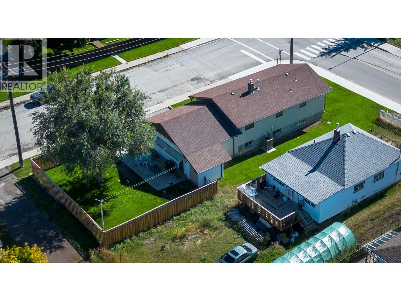1510 4th Street N, Cranbrook, British Columbia  V1C 3L5 - Photo 38 - 10401477