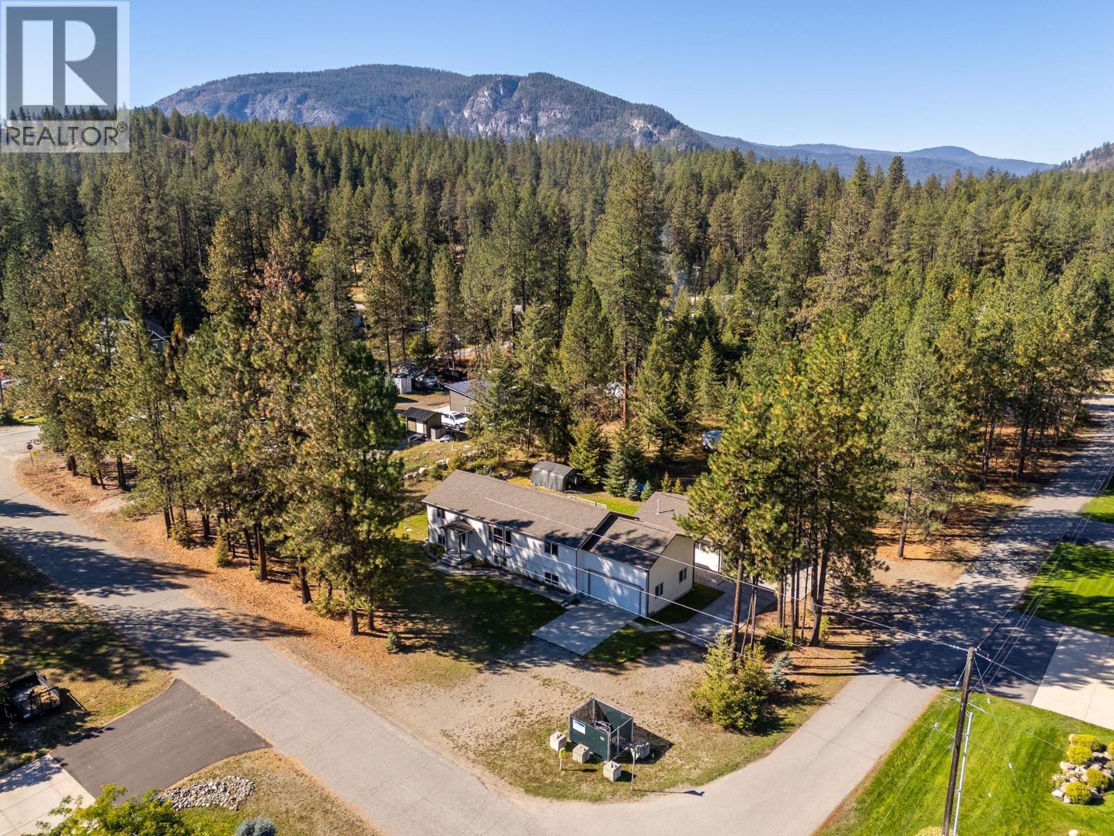 1261 Main Street, Christina Lake, British Columbia  V0H 1E0 - Photo 83 - 10401673