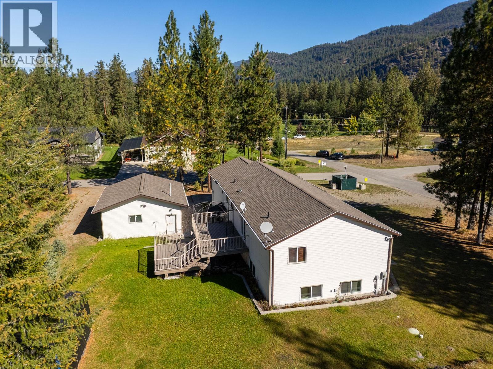 1261 Main Street, Christina Lake, British Columbia  V0H 1E0 - Photo 9 - 10401673