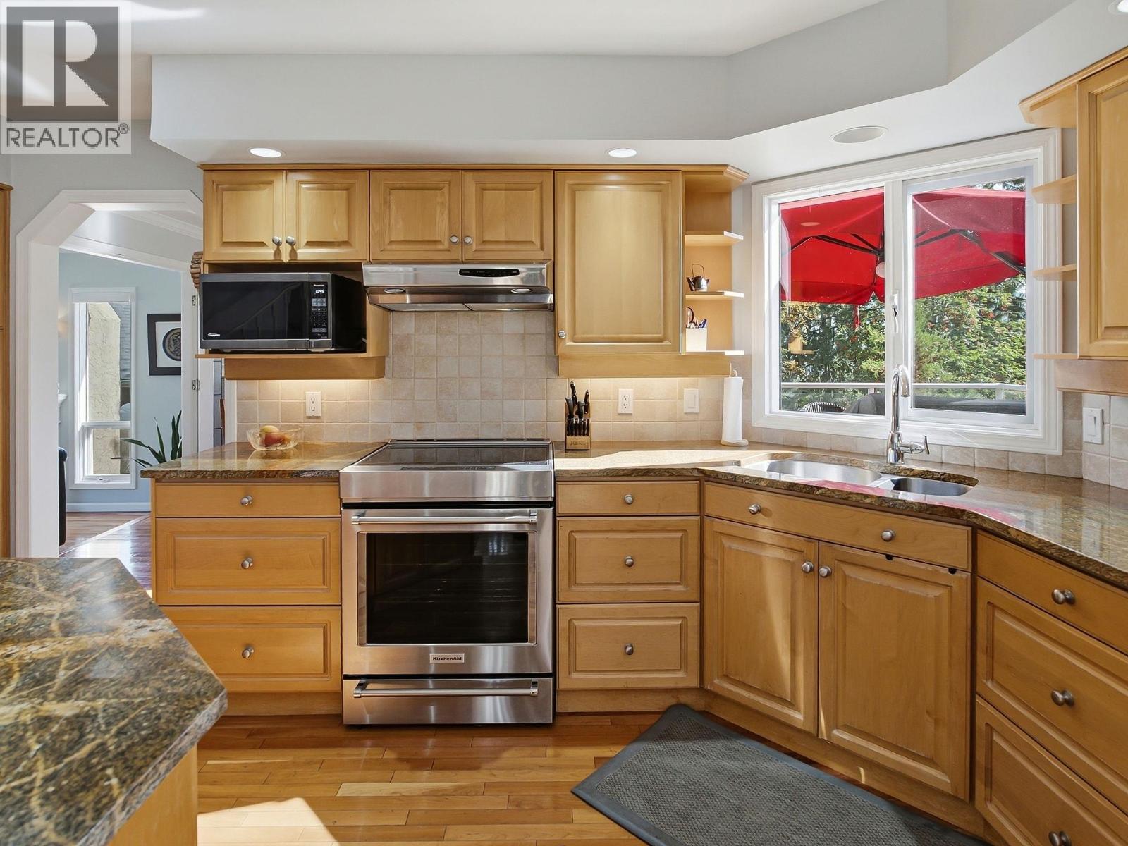 764 Cassiar Place, Kelowna, British Columbia  V1V 1M6 - Photo 11 - 10401609