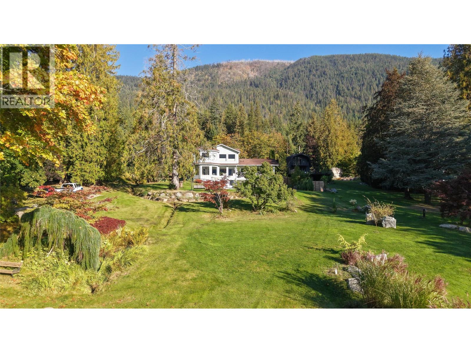 4161 Heroux Road, Nelson, British Columbia  V1L 6N5 - Photo 3 - 10401585