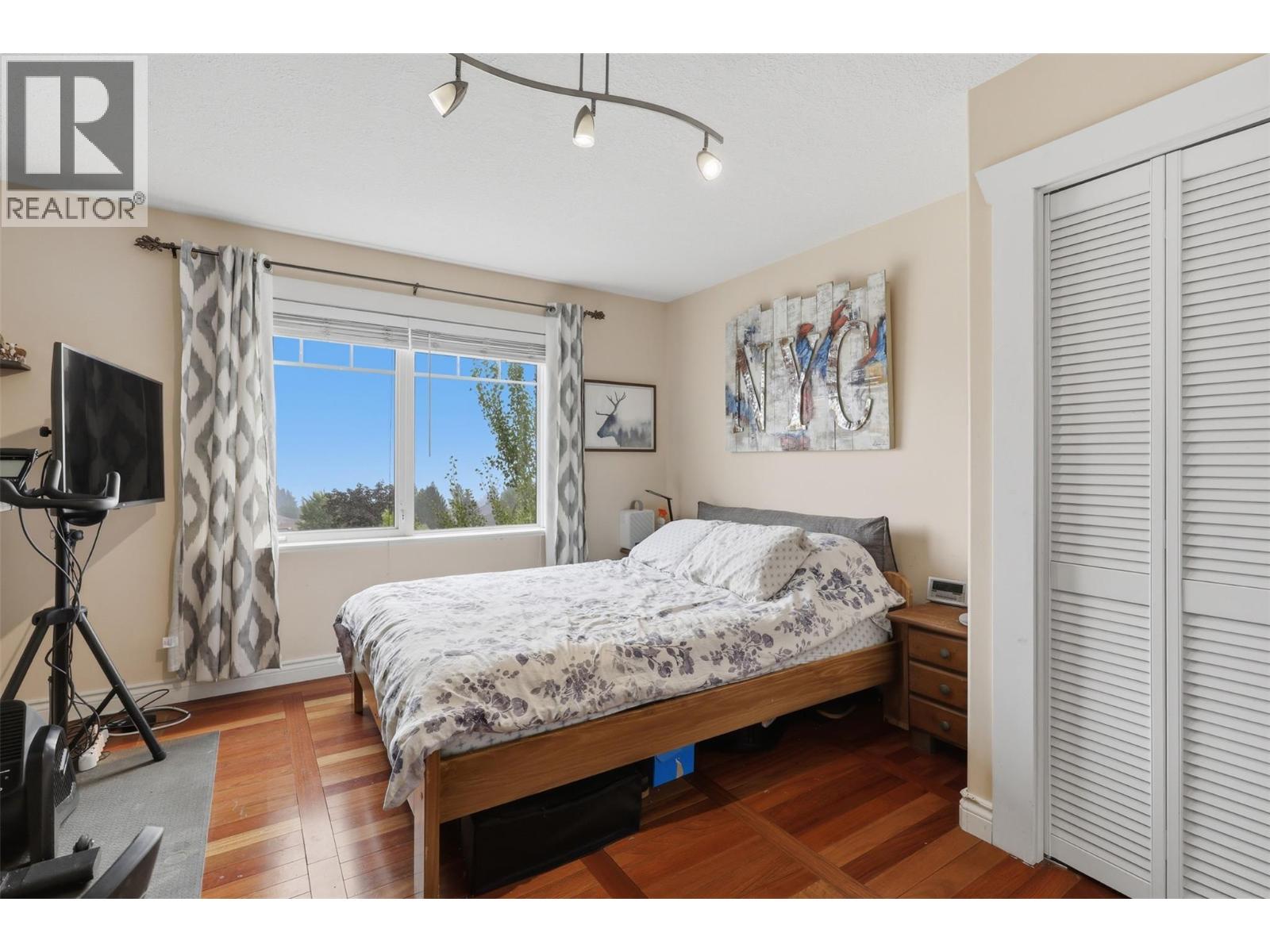 450 Azure Place, Kamloops, British Columbia  V2E 2R2 - Photo 24 - 10401509