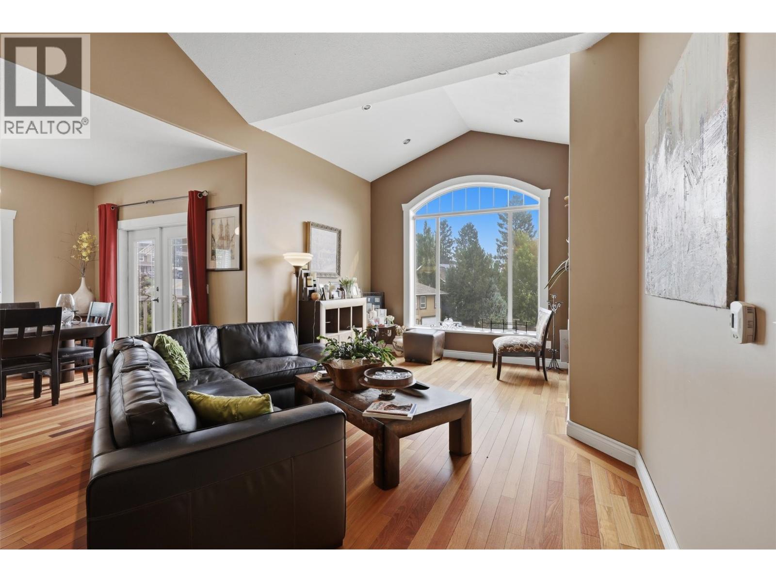 450 Azure Place, Kamloops, British Columbia  V2E 2R2 - Photo 6 - 10401509