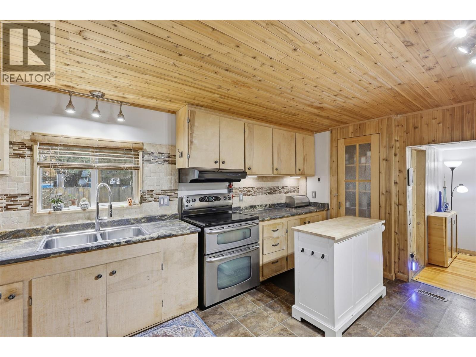 2401 Ord Road Unit# 105, Kamloops, British Columbia  V2B 7V8 - Photo 10 - 10401627