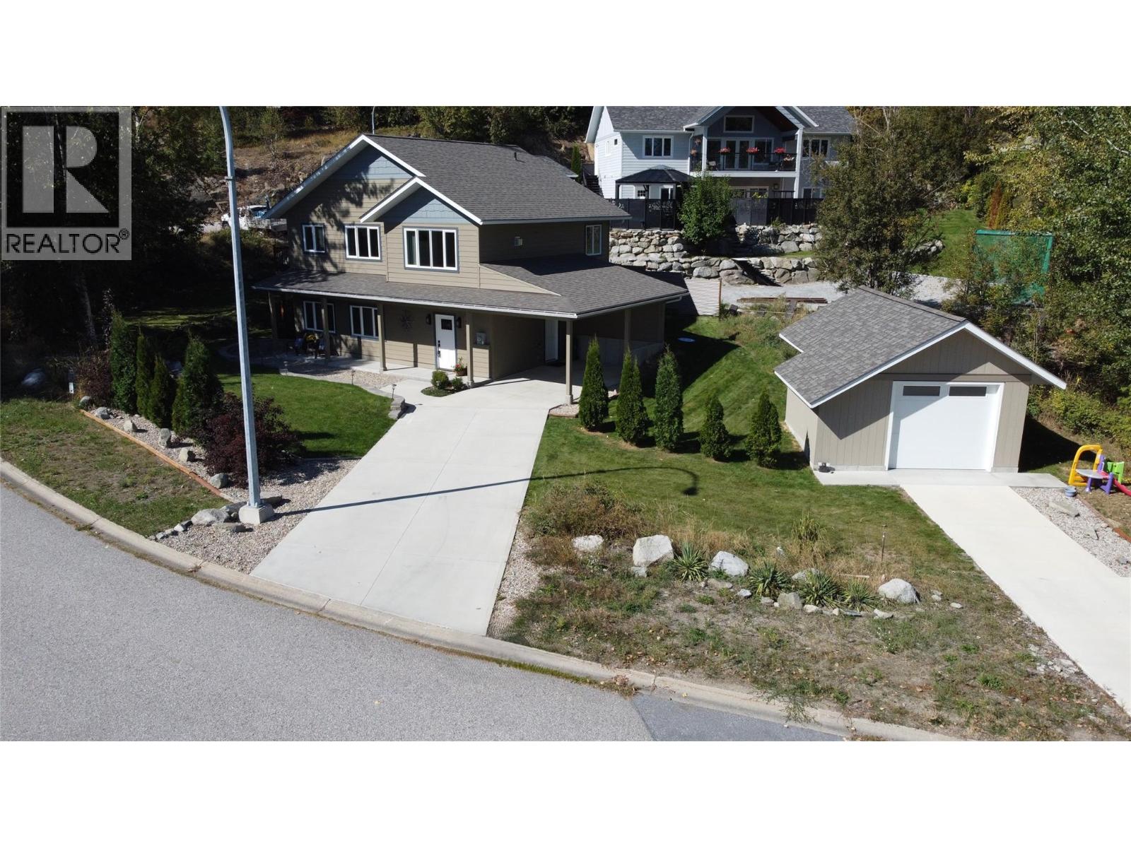 459 Whitman Way, Warfield, British Columbia  V1R 4T9 - Photo 2 - 10401567