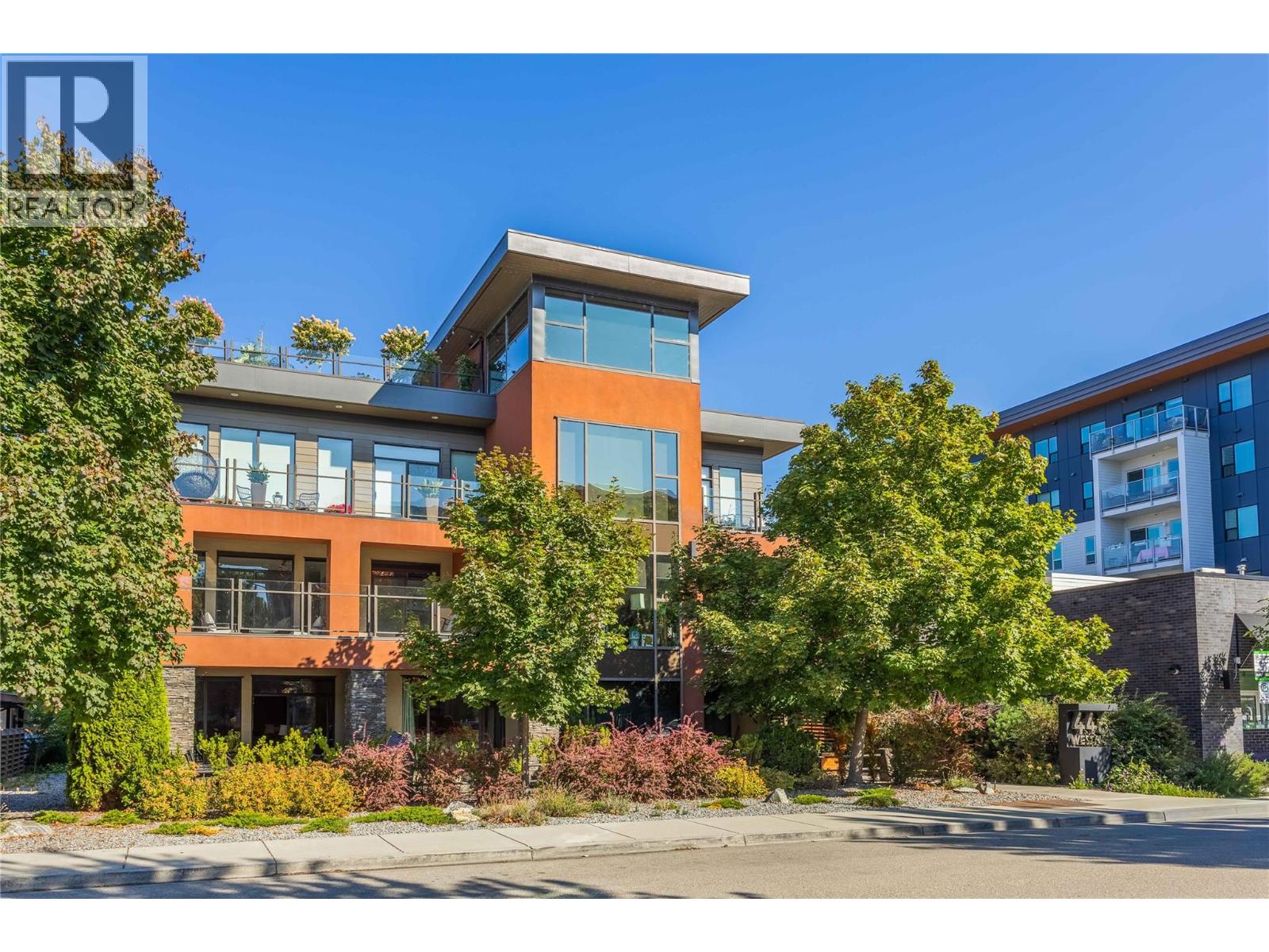 446 West Avenue Unit# 102, Kelowna, British Columbia  V1Y 4Z2 - Photo 1 - 10400860