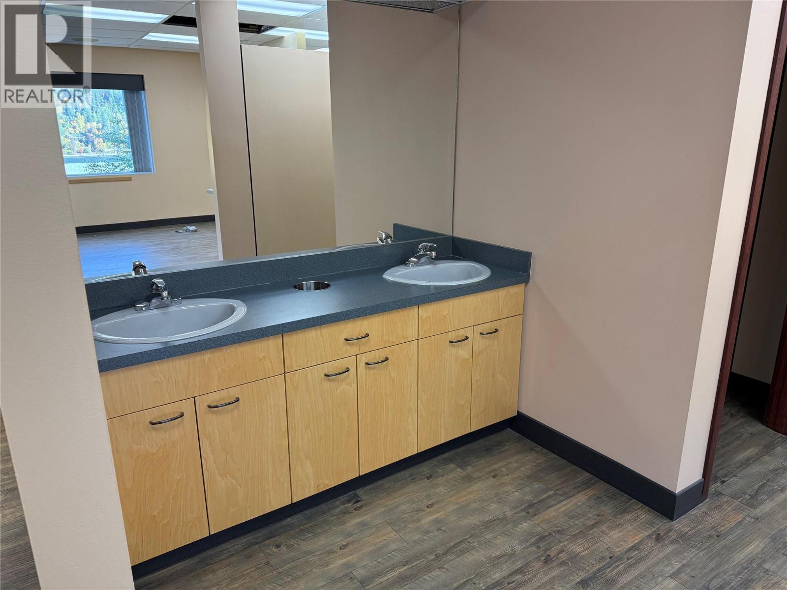 310 Hall Street, Nelson, British Columbia  V1L 4E9 - Photo 28 - 10401591