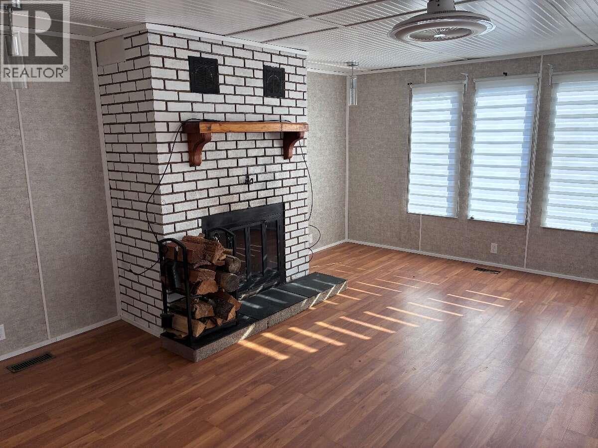500 16th Avenue Unit# 16, Genelle, British Columbia  V0G 1G0 - Photo 2 - 10401684