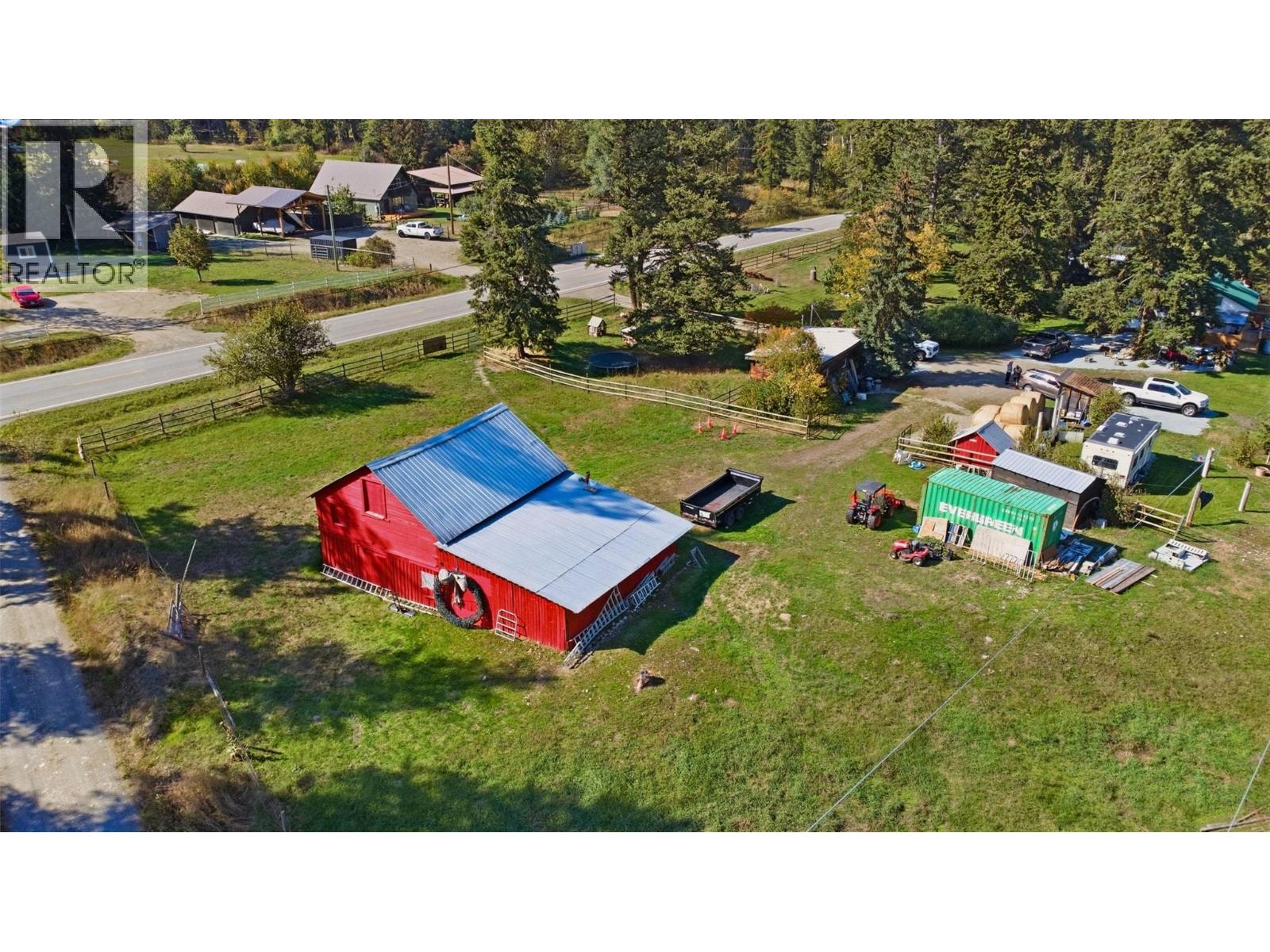 1385 6 Highway, Cherryville, British Columbia  V0E 2G1 - Photo 10 - 10401596