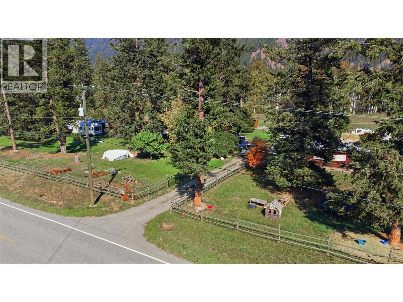 1385 6 Highway, Cherryville, British Columbia  V0E 2G1 - Photo 16 - 10401596