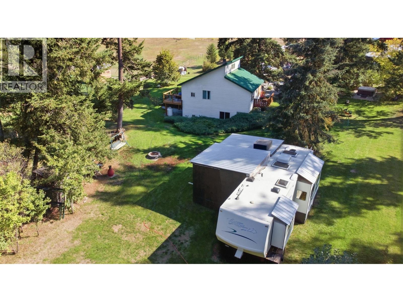 1385 6 Highway, Cherryville, British Columbia  V0E 2G1 - Photo 4 - 10401596