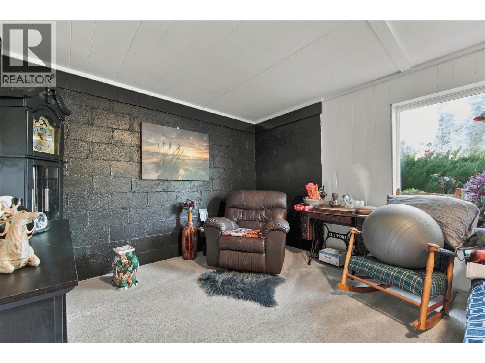 1385 6 Highway, Cherryville, British Columbia  V0E 2G1 - Photo 40 - 10401596