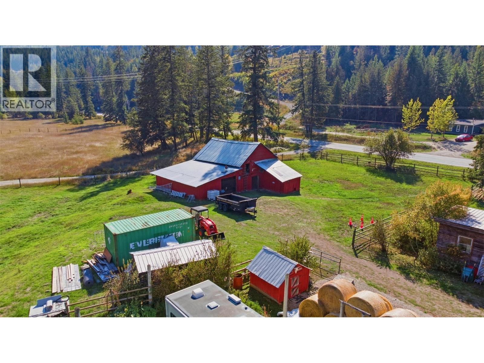 1385 6 Highway, Cherryville, British Columbia  V0E 2G1 - Photo 8 - 10401596
