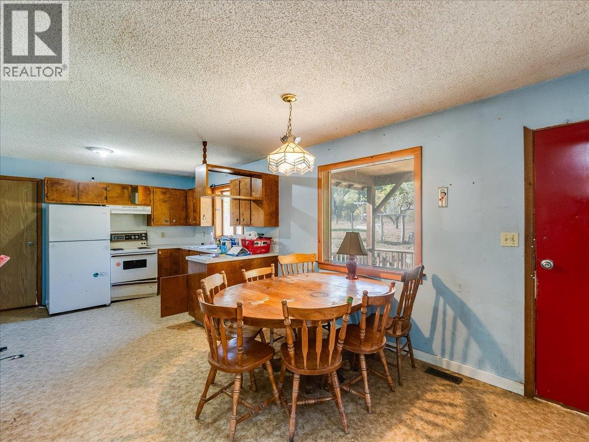 3168 Pass Creek Road, Crescent Valley, British Columbia  V0G 1H0 - Photo 10 - 10401618