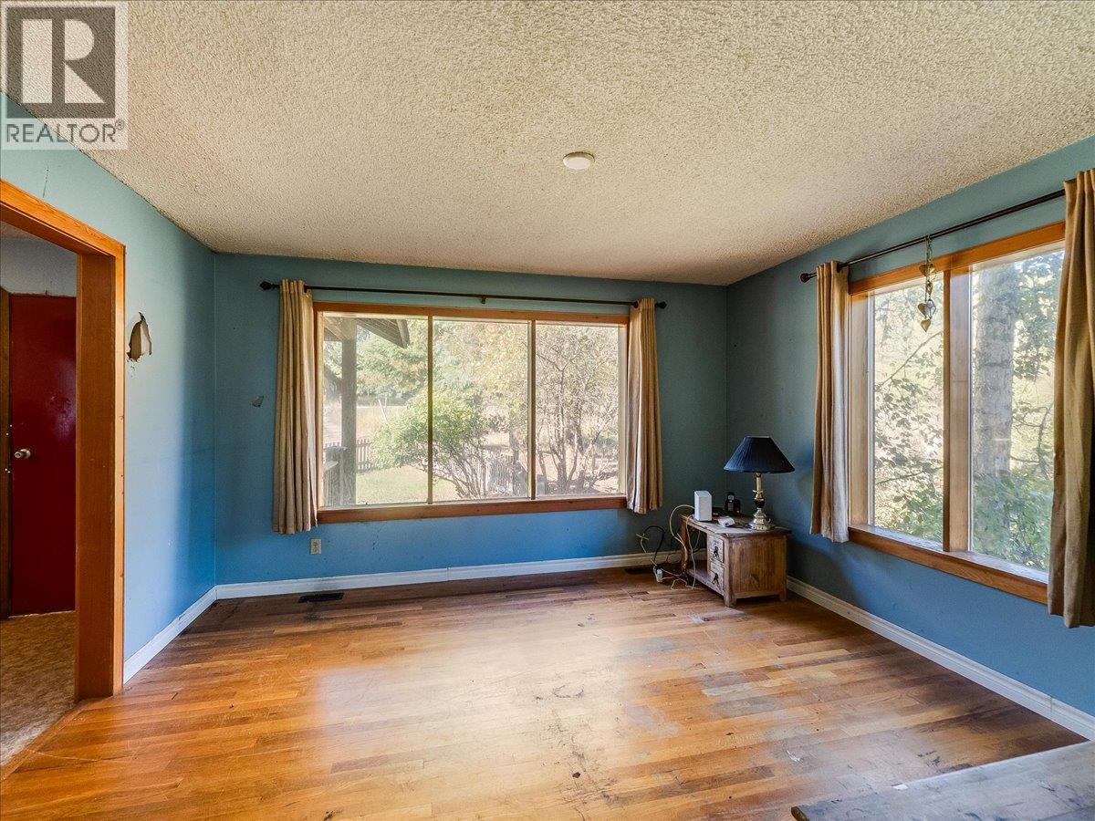 3168 Pass Creek Road, Crescent Valley, British Columbia  V0G 1H0 - Photo 13 - 10401618