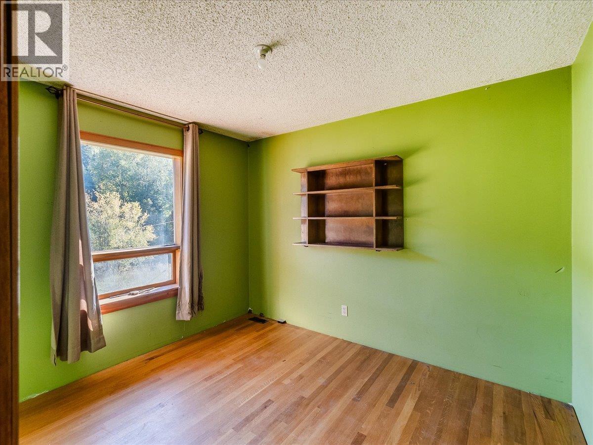3168 Pass Creek Road, Crescent Valley, British Columbia  V0G 1H0 - Photo 17 - 10401618