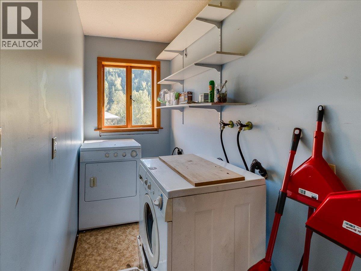 3168 Pass Creek Road, Crescent Valley, British Columbia  V0G 1H0 - Photo 21 - 10401618