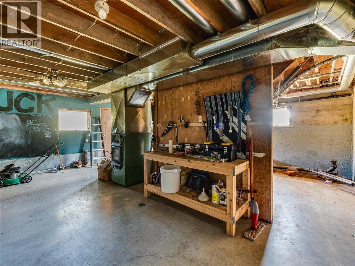 3168 Pass Creek Road, Crescent Valley, British Columbia  V0G 1H0 - Photo 24 - 10401618
