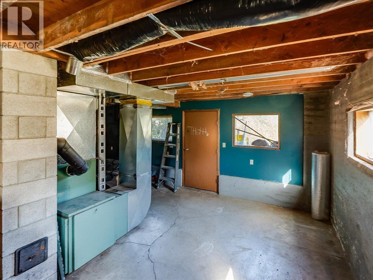 3168 Pass Creek Road, Crescent Valley, British Columbia  V0G 1H0 - Photo 27 - 10401618