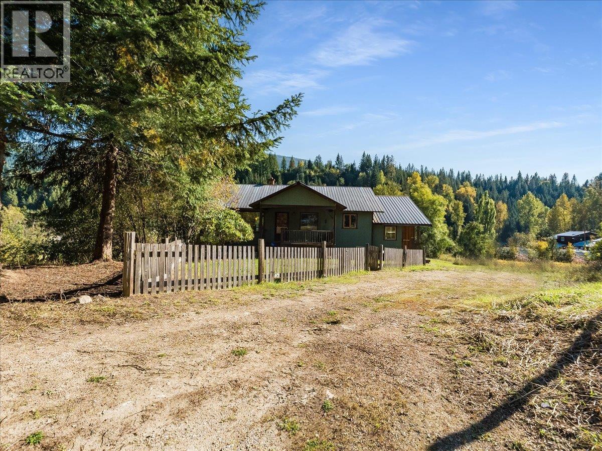 3168 Pass Creek Road, Crescent Valley, British Columbia  V0G 1H0 - Photo 43 - 10401618