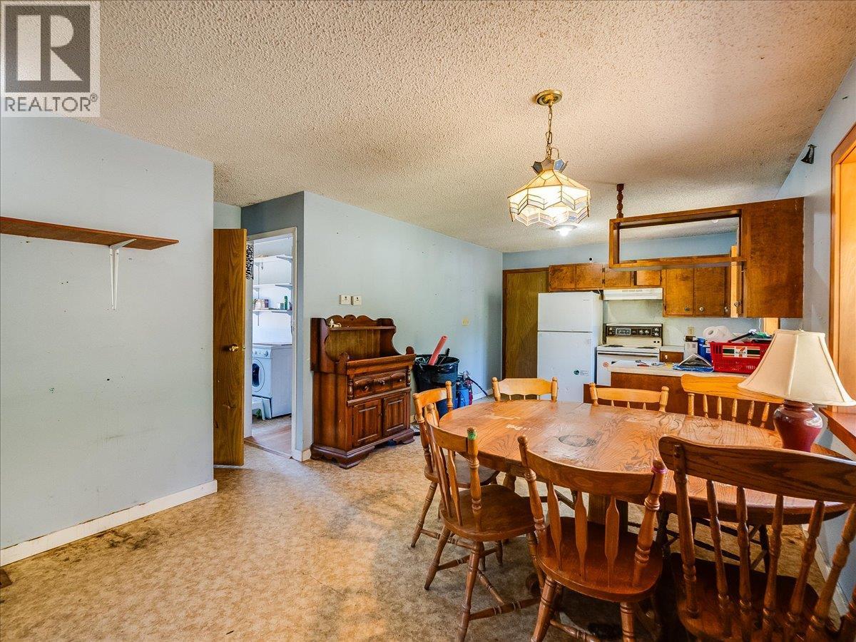 3168 Pass Creek Road, Crescent Valley, British Columbia  V0G 1H0 - Photo 8 - 10401618