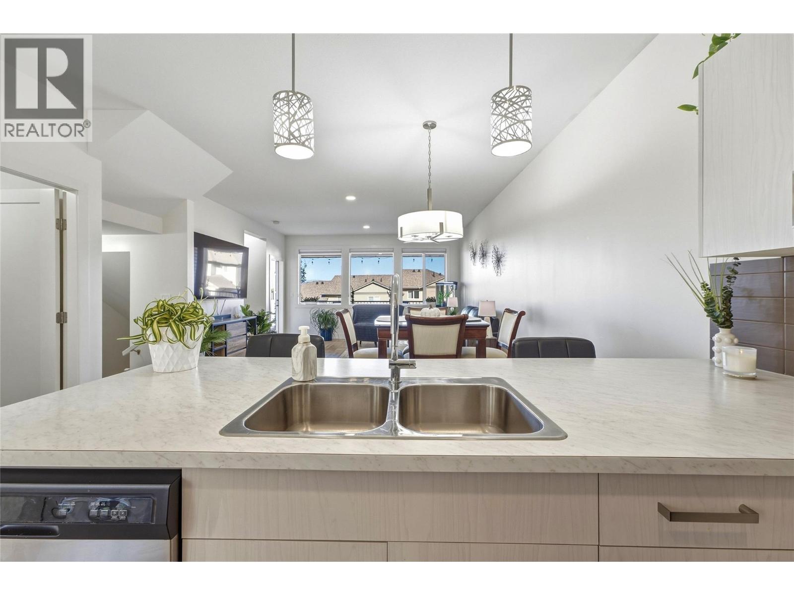 933 Mt Robson Place Unit# 25, Vernon, British Columbia  V1B 4G4 - Photo 11 - 10401689