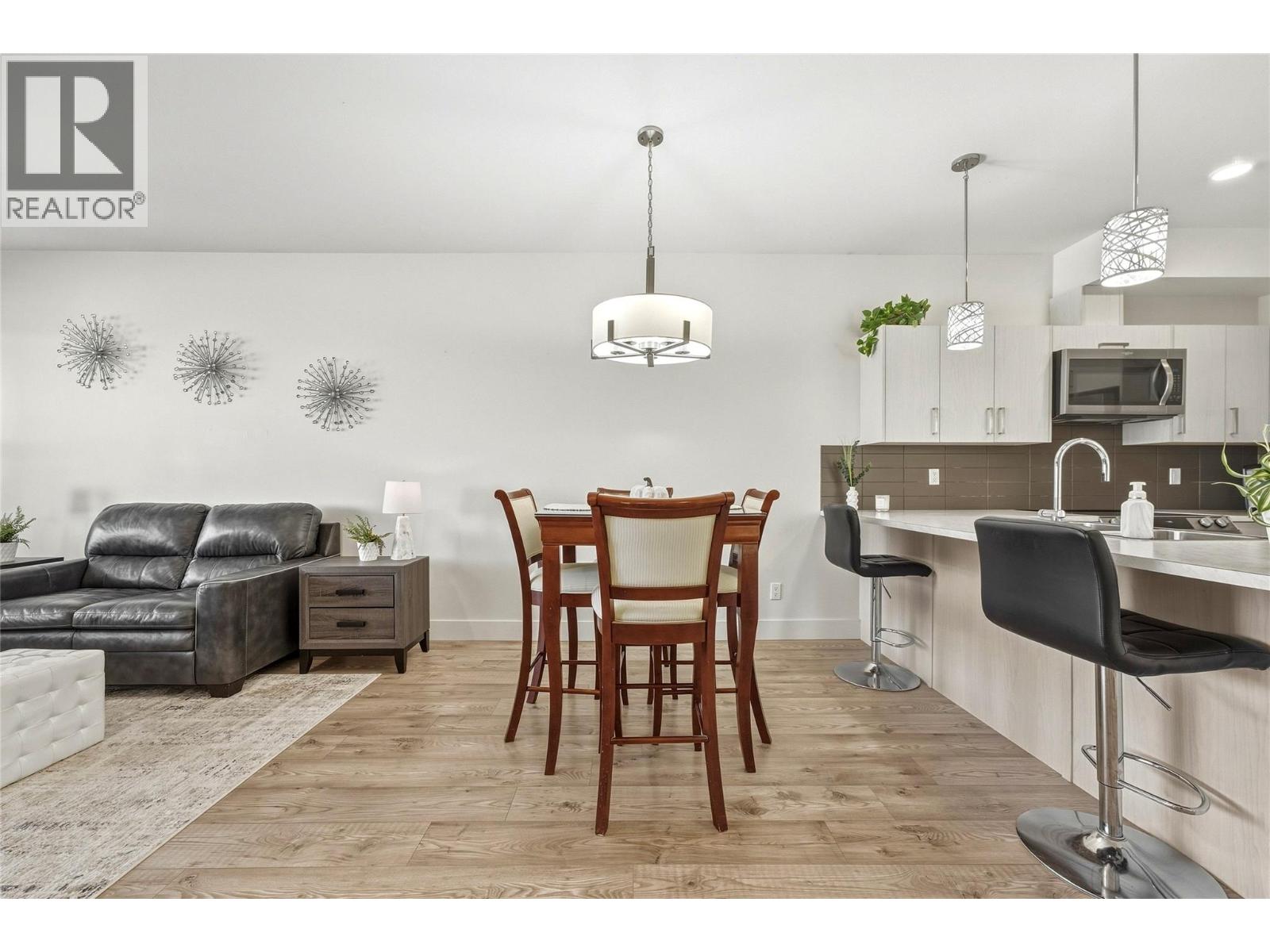 933 Mt Robson Place Unit# 25, Vernon, British Columbia  V1B 4G4 - Photo 4 - 10401689
