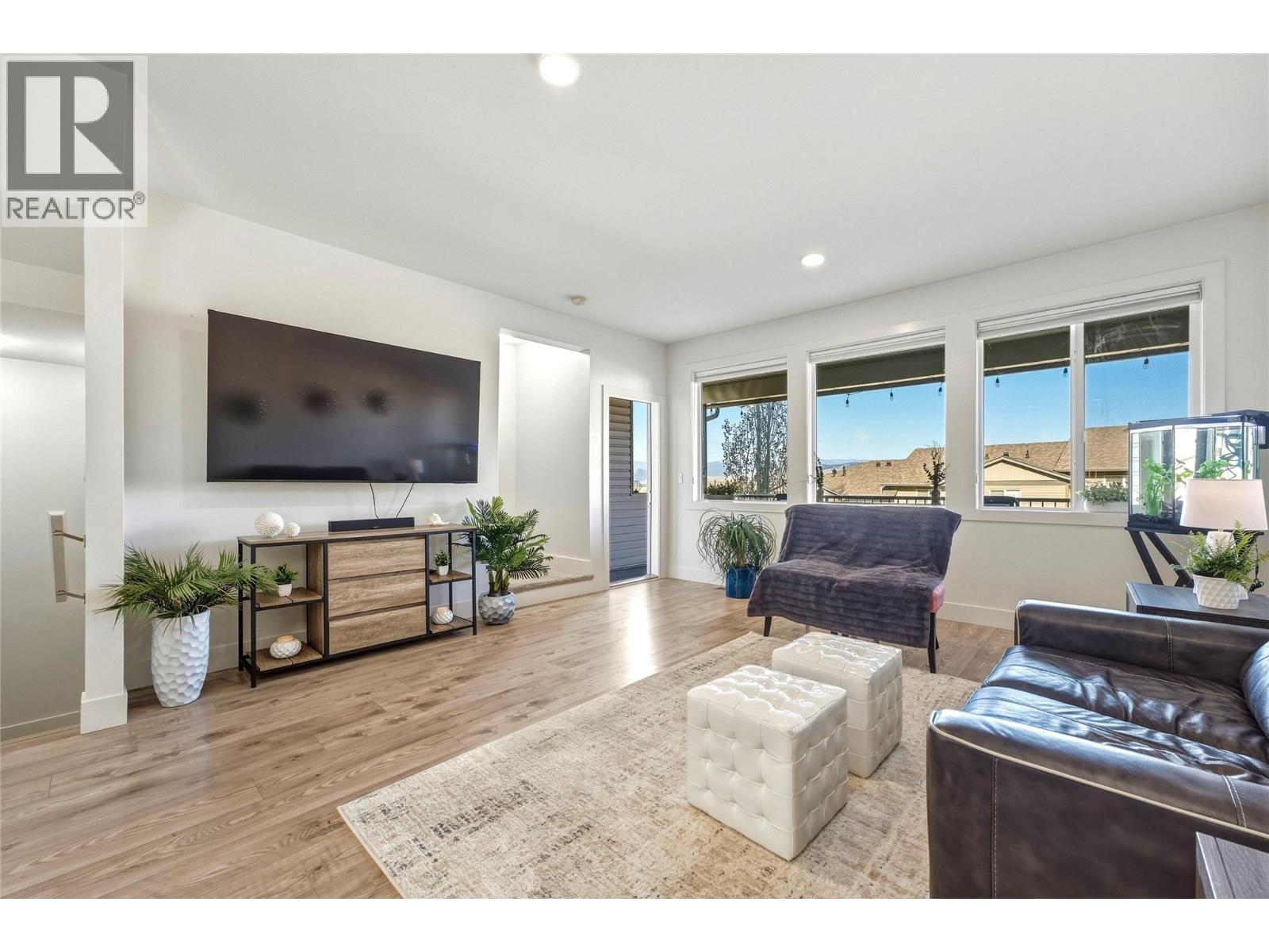 933 Mt Robson Place Unit# 25, Vernon, British Columbia  V1B 4G4 - Photo 7 - 10401689