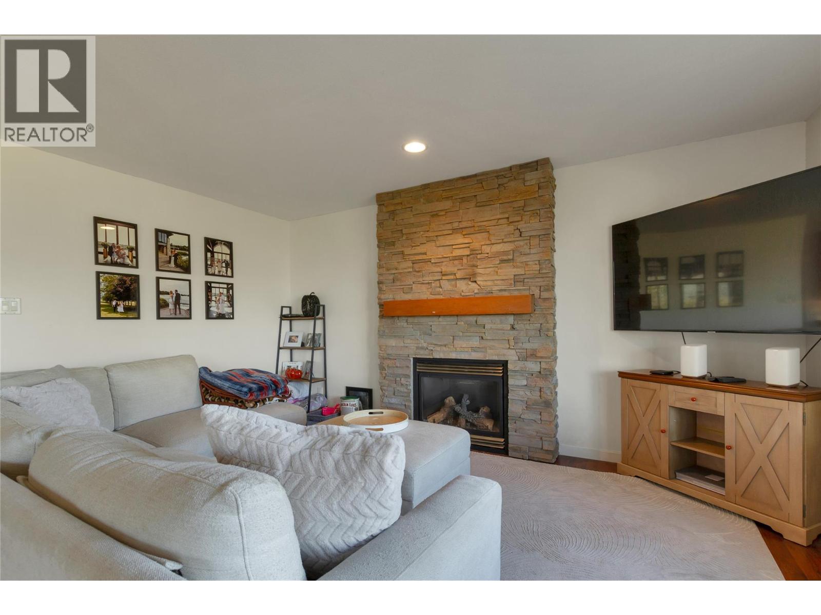 110 Red Rock Crescent, Enderby, British Columbia  V4Y 4B8 - Photo 4 - 10401722