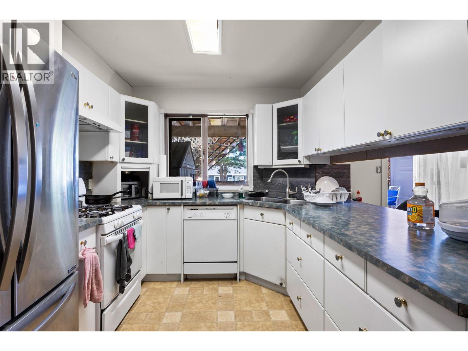 749 Robson Drive, Kamloops, British Columbia  V2E 2G7 - Photo 30 - 10401588