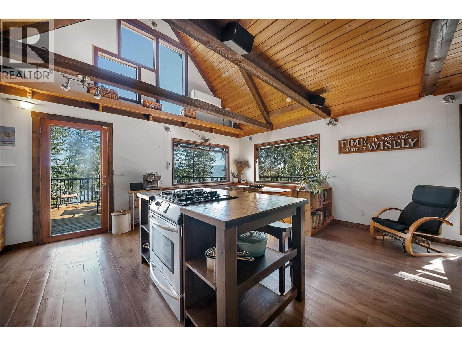 665 Udell Road, Vernon, British Columbia  V1H 2E3 - Photo 11 - 10401714