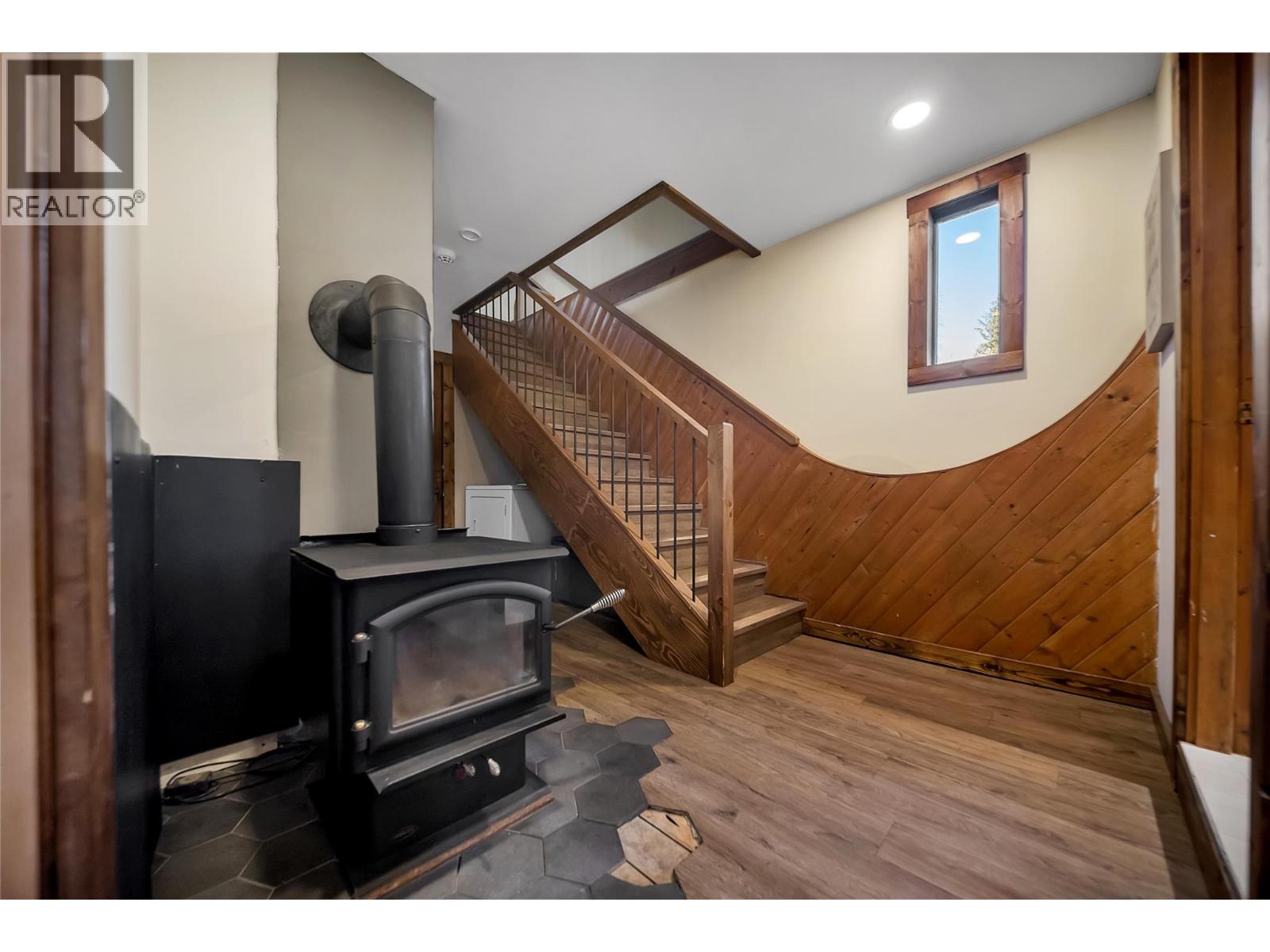 665 Udell Road, Vernon, British Columbia  V1H 2E3 - Photo 31 - 10401714