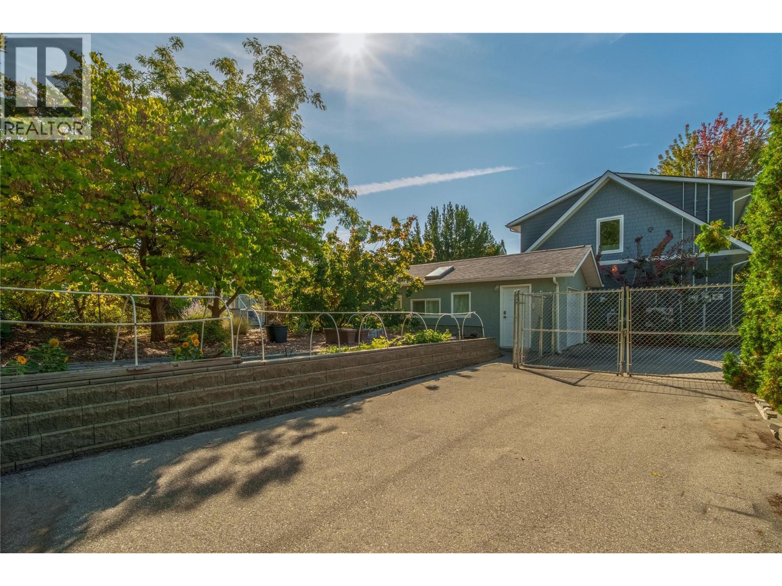 913 Moosejaw Street, Penticton, British Columbia  V2A 5T5 - Photo 36 - 10401161