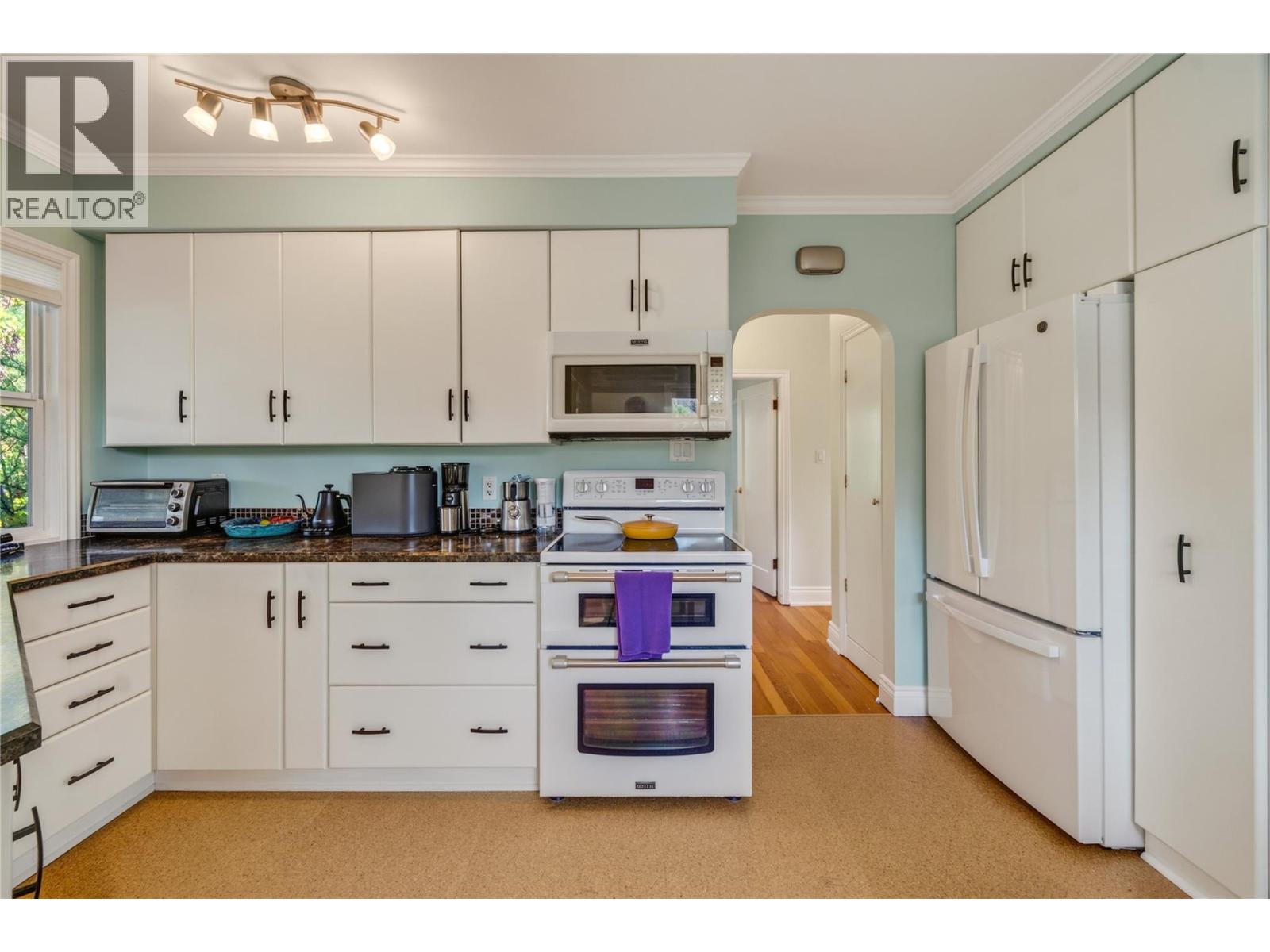 913 Moosejaw Street, Penticton, British Columbia  V2A 5T5 - Photo 6 - 10401161